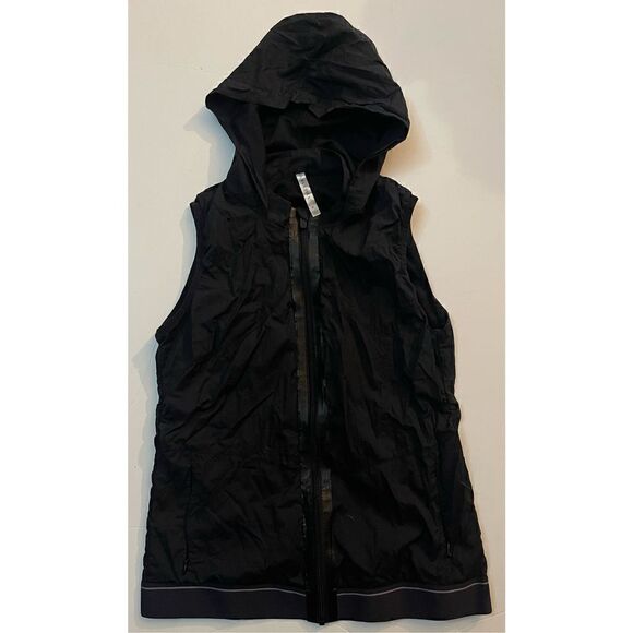 FABLETICS WINDBREAKER SLEEVELESS HOODED VEST - Picture 1 of 2